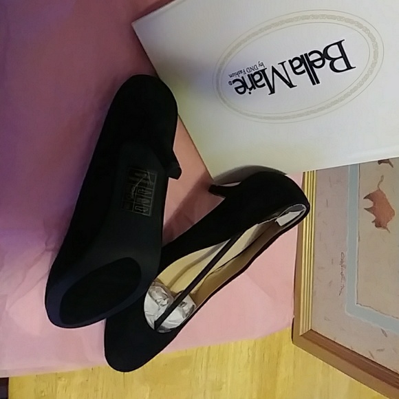 Bella Marie black pumps - Picture 2 of 3